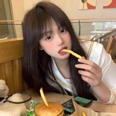 邳州伴游女生李欣怡的资料